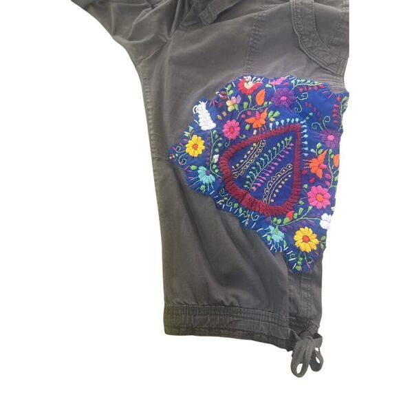 Upcycled Embroidered Patchwork Cargo Shorts BOHO Art Deco Gaudy Chic Women SZ 11 - Picture 14 of 15